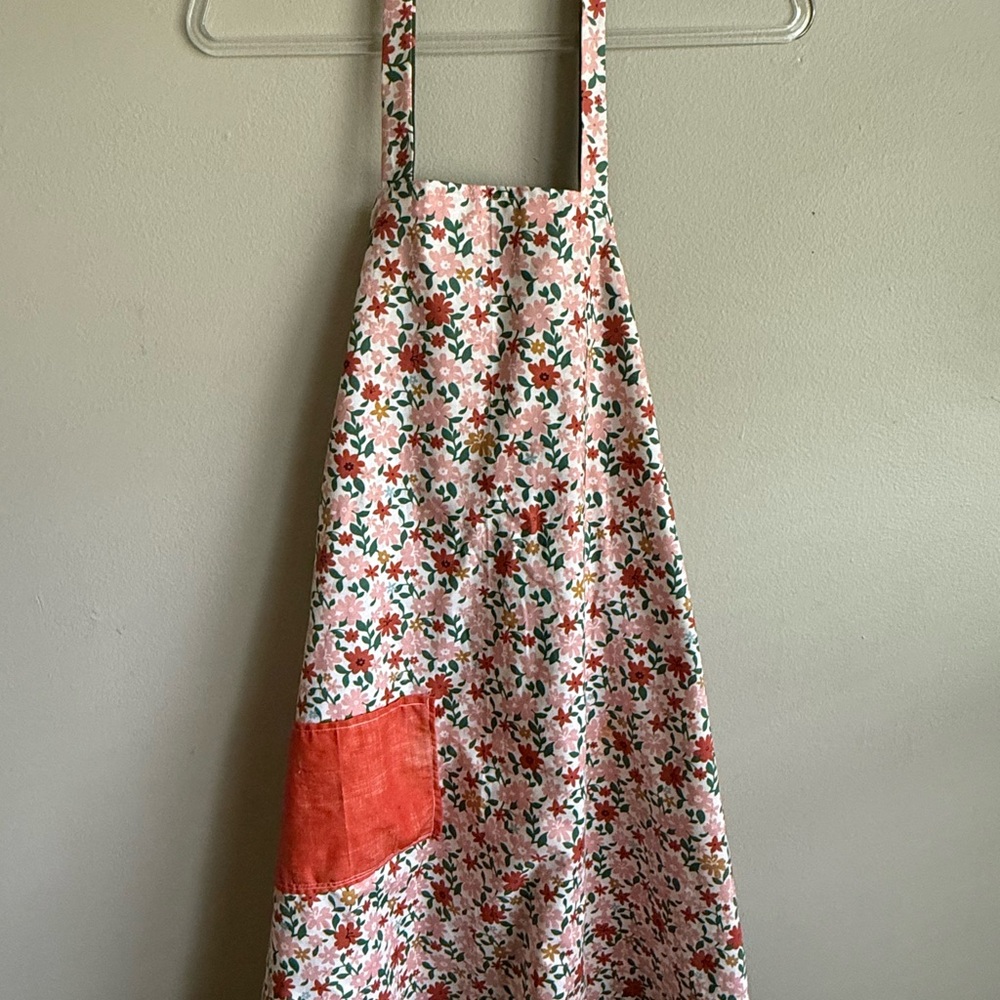 Handmade Customizable Reversible Aprons - Picture 2 of 4